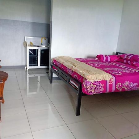Green Homestay Malang Eksteriør billede