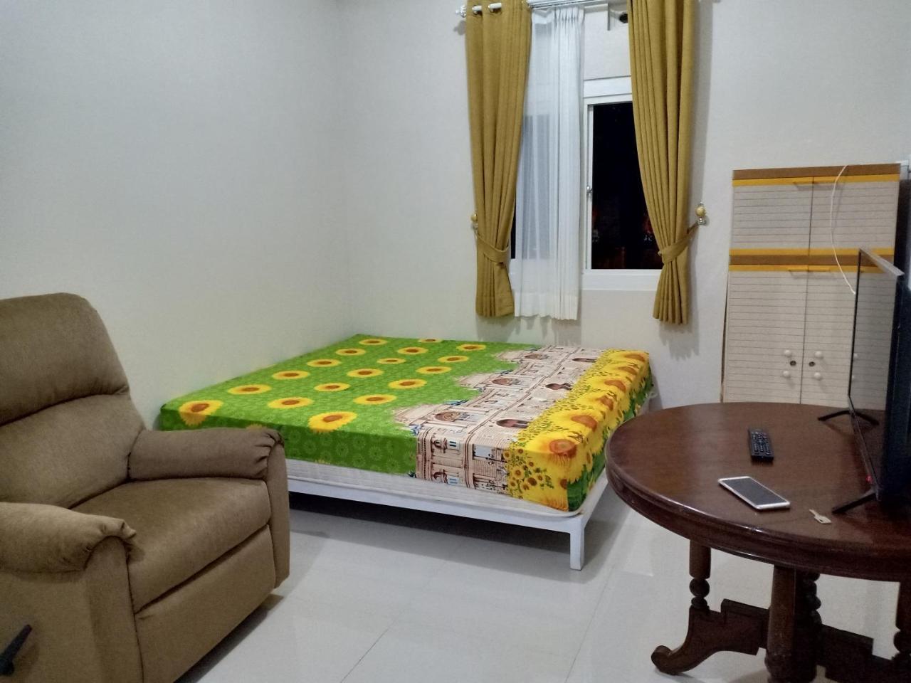 Green Homestay Malang Eksteriør billede
